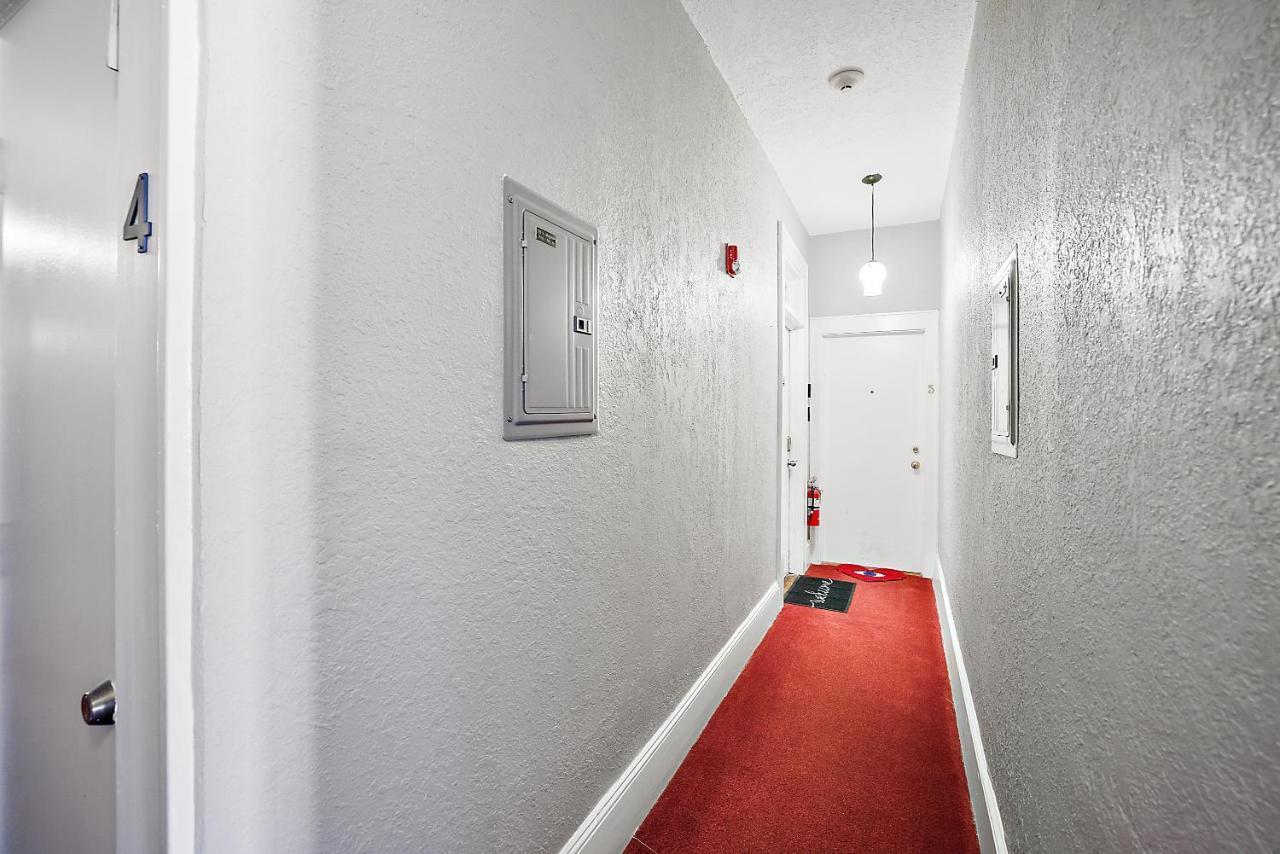 Downtown Den-King Bed~Heart Of Eustis~Queen Sleeper~Upstairs~Bright & Happy Eksteriør bilde
