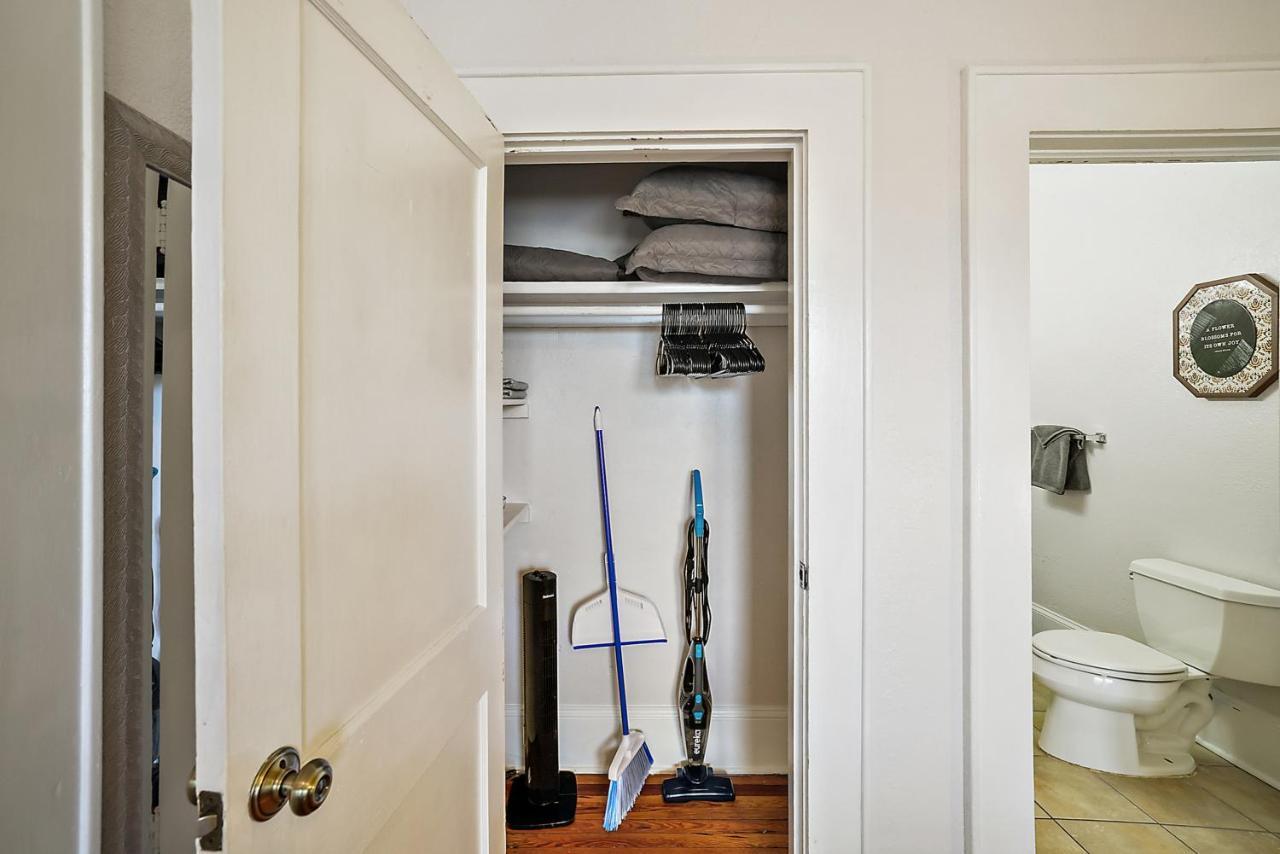 Downtown Den-King Bed~Heart Of Eustis~Queen Sleeper~Upstairs~Bright & Happy Eksteriør bilde